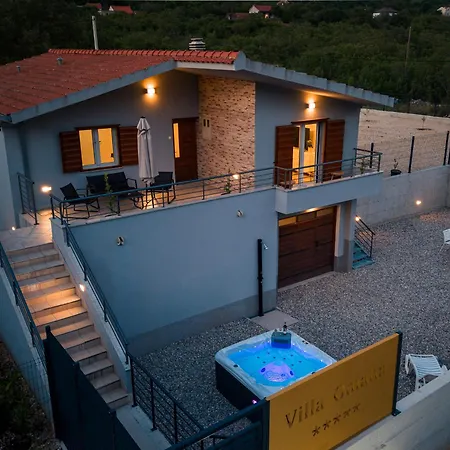 Villa Omaha